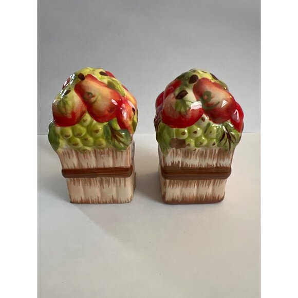 Vintage Fruit Basket Ceramic Salt & Pepper Shakers Hand-Painted Decorative Kitch - Picture 2 of 6